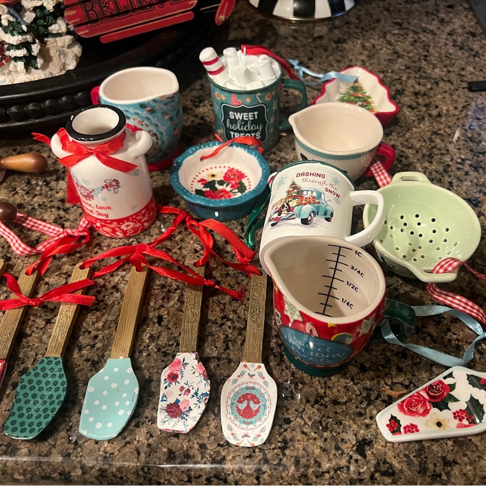 PIONEER WOMAN CHRISTMAS ORNAMENTS